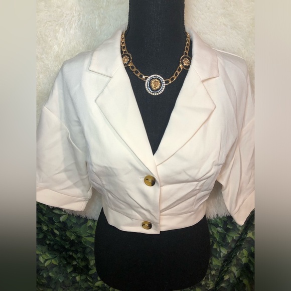 Elegant Cream Crop Top Blazer - Picture 1 of 11